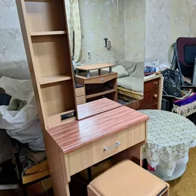 Трюмо