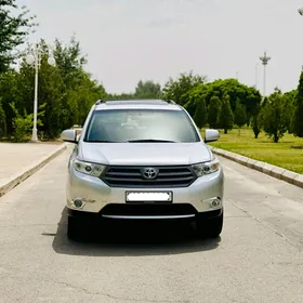 Toyota Highlander 2011