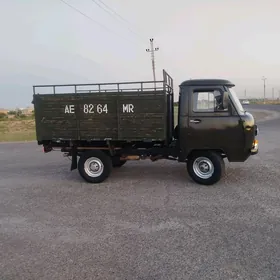 UAZ Profi 1984