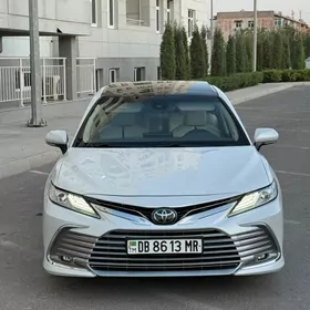 Toyota Camry 2022