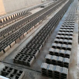 Beton kerpiç