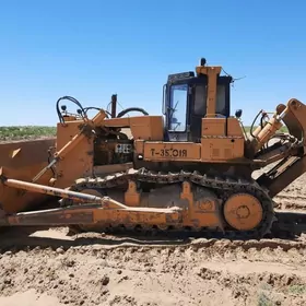 Komatsu D155AX-8 2000