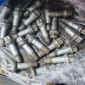 Mersedes merc bolt teker