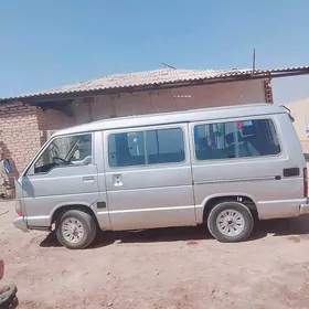 Toyota Hiace 1989