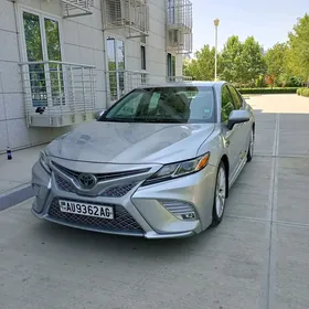 Toyota Camry 2018