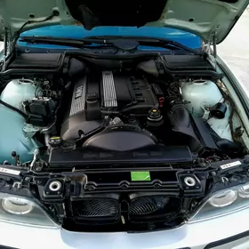 BMW 530 2002