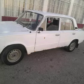 Lada 2104 1985