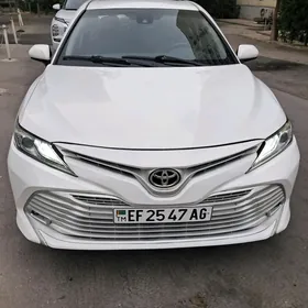 Toyota Camry 2018