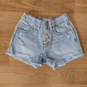 Девичьи рванные шорты от Zara