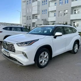 Toyota Highlander 2022
