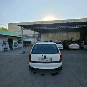 Opel Vita 1998