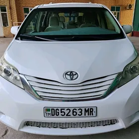 Toyota Sienna 2017