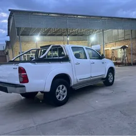 Toyota Hilux 2011