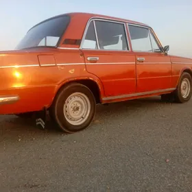Lada 2103 1982