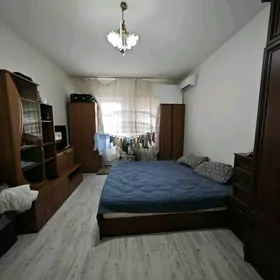 11мкр, 2 комнаты, 3 этаж