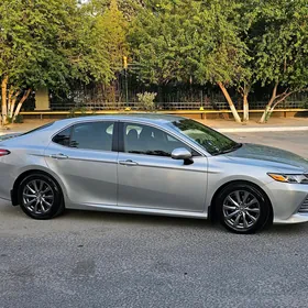 Toyota Camry 2017