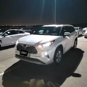 Toyota Highlander 2021