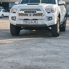 Toyota Tacoma 2017