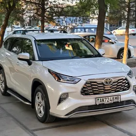 Toyota Highlander 2020