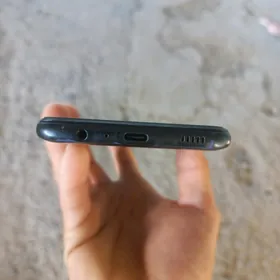 Samsung M04