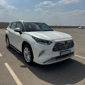 Toyota Highlander 2021