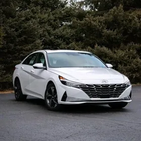 Hyundai Elantra 2022