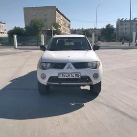 Mitsubishi L200 2008