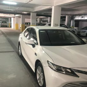 Toyota Camry 2018