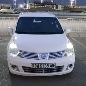 Nissan Versa 2011