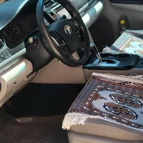 Toyota Camry 2013