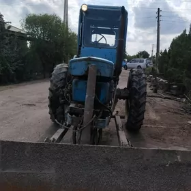 MTZ T-28 1982