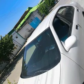 Nissan Sunny 1997