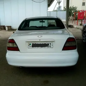 Daewoo Leganza 1998