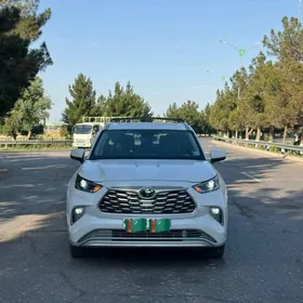 Toyota Highlander 2022