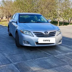 Toyota Camry 2011