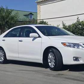 Toyota Camry 2011
