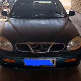 Daewoo Leganza 1999