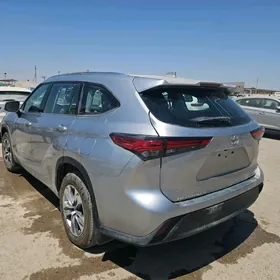 Toyota Highlander 2021