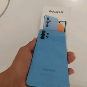 SAMSUNG A 32