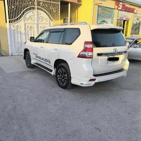 Toyota Land Cruiser Prado 2014
