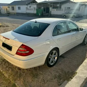 Mercedes-Benz E350 2006