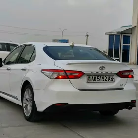 Toyota Camry 2018