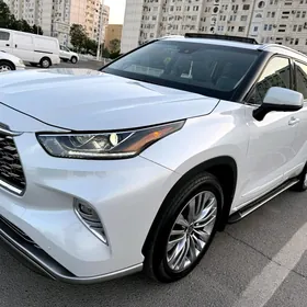 Toyota Highlander 2022