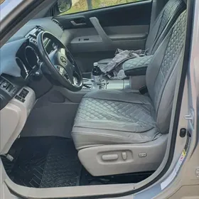 Toyota Highlander Hybrid 2012