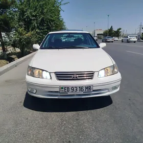 Toyota Camry 2001