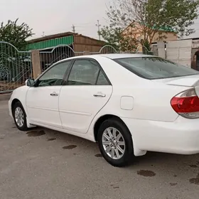 Toyota Camry 2004