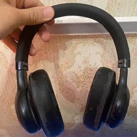 JBL E55BT