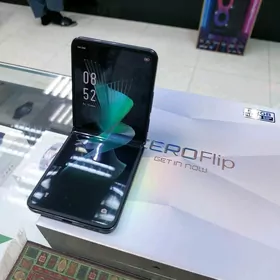 Infinix zero flip