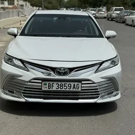 Toyota Camry 2020