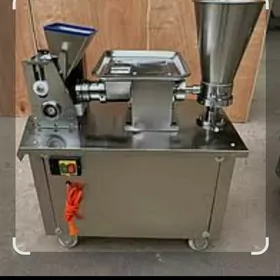 Pilmen somsa aparat
